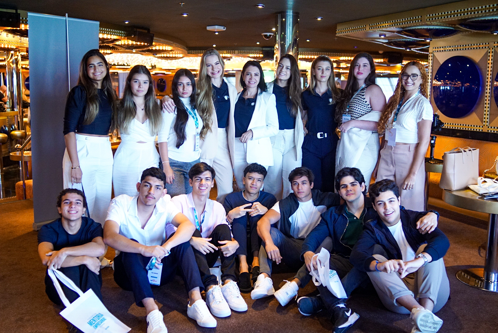 Turma da MAP reunida em um encontro especial